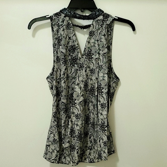 Top - Picture 2 of 2